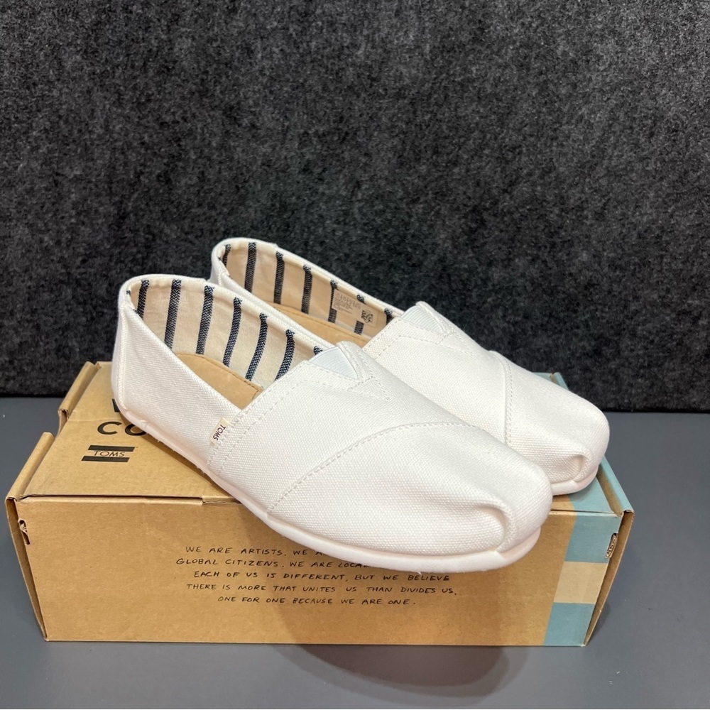 TOMS Alpargata Classic White Women’s Size 9.5